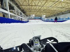 -乔波室内滑雪场
