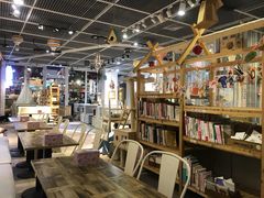 大堂-小时光咖啡馆(开森度假森林店)