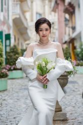 -现代经典婚纱摄影