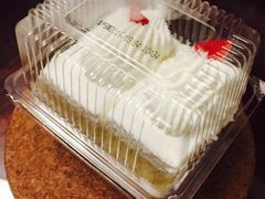 -红宝石·鲜奶小方·海派西点房(南丹店)