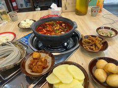 -钱摊摊安顺夺夺粉火锅(宏大广场店)