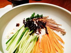 -云海肴·汽锅鸡·云南菜(天山百盛优客店)