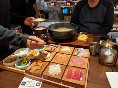 -银米·云南传统过桥米线(双廊黑金冠店)