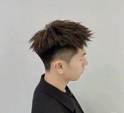 -丝语萱形象