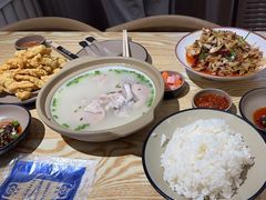 -叁煨蹄花·下饭盐帮菜(人民广场店)