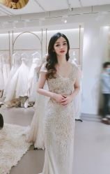 点击看大图 -艾米丽婚纱礼服