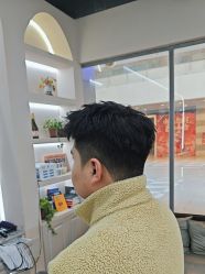 -尤司男士国潮理发馆