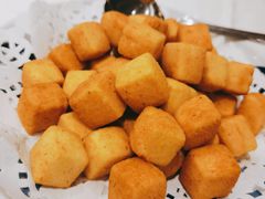 椒盐豆腐粒-帝皇楼