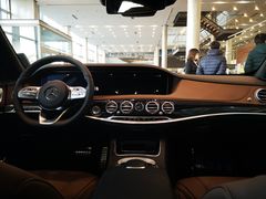 -天津波士信达奔驰4S店(卫津南路店)