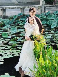 -樱花婚纱摄影