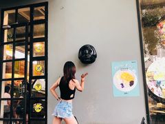 -莓园冰淇淋店
