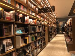 -茑屋书店(天目里店)