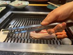 -臻牛烤肉