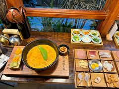 -银米·云南传统过桥米线(双廊黑金冠店)