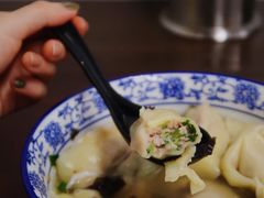 本地嫩芹菜鲜肉大馄饨-方老大馄饨(抚宁巷店)