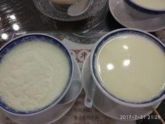 -周大娘牛乳(旧寨古村总店)