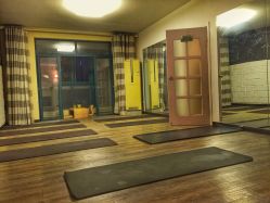 瑜舍连锁瑜伽教室(临平路店)-瑜舍连锁瑜伽