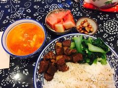 -蜗牛小馆醉乡民谣云南菜(惠新西里店)