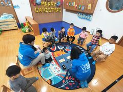 -抱抱熊托育中心(大悦城店)