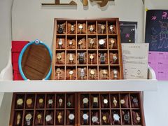 -LADY FAFA(巨鹿路陕西南路路口店)