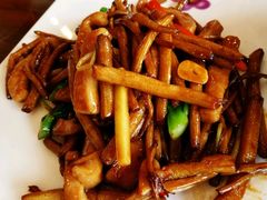 茶树菇-鸿运酒楼
