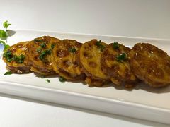 香煎鹅肝酱藕饼-醉辉皇上海之巅(上海中心大厦店)
