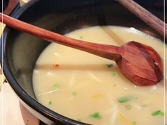 -银米·云南传统过桥米线(双廊黑金冠店)