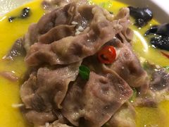 酸汤肥牛-龙梅肥肠鱼(明瓦廊店)