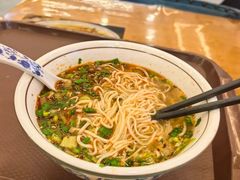 -伊京轩兰州牛肉面(闹市口店)