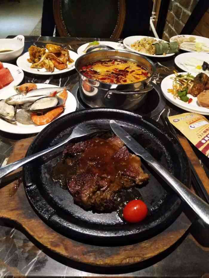吉布鲁牛排·海鲜自助餐厅(茂业天地店)-"味道可以,菜品多,和同事聚餐