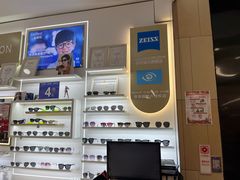 -美式眼镜·授权蔡司.依视路.尼康.豪雅.明月(南翔印象城店)