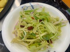 -边江铁锅炖鱼(振八街店)