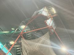 -极限PLAY运动娱乐新世界·团建派对潮玩休闲馆·室内蹦极高空游乐园