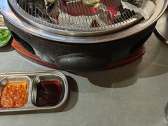-围炉肉舍丹东海鲜烤肉·烤活鳗(步行街店)