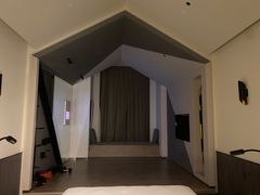 -上海虹桥中心爱琴海亚朵S酒店