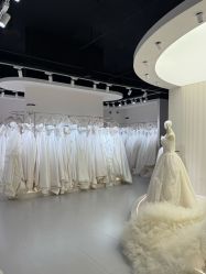 -PAI婚纱礼服设计馆【大牌租赁/高级定制】