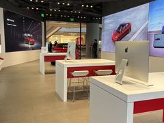 -TESLA 特斯拉(上海太古汇体验店)