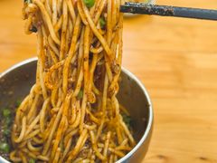 素椒杂酱面-左撇子私房面