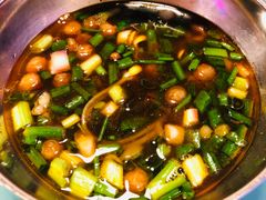 -鸿顺老铁锅美蛙鱼府(解放碑店)