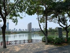 -万绿园