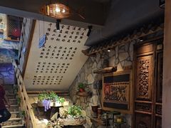 -老牌坊云南鱼豆花火锅(爱建店)