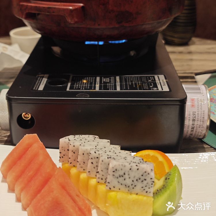 699的牦牛套餐虽然只是两人餐，但是我们三个人去都够了