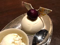 椰香杏子库利慕斯蛋糕-湖滨28中餐厅·西湖宴·杭州君悦酒店