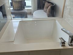 -扬州皇冠假日酒店