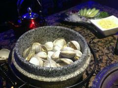 石锅焖蚬子-原人故事烤肉店·鲜肉原切(永乐公园店)