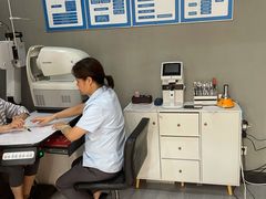-一代眼镜·蔡司配镜(浦东大拇指广场店)
