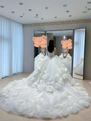 点击看大图 -Renee芮亦婚纱