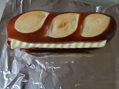 现熬蓝莓芝士碱水棒-PAOPAO Bakery&Café(港汇店)