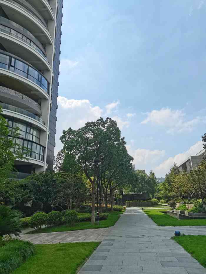 朗郡庭园-"这次的疫情呆家很久很久!有时候日子久了就.