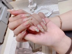 -十月·日式美甲美睫·纹眉